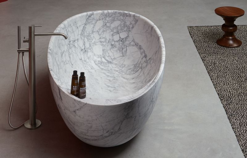 Carrara Marble Freestanding Bathtub from Antoniolupi