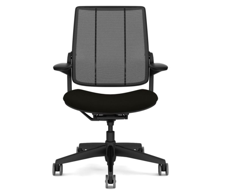 Smart Ocean task chair by Humanscale is made out of recycled fishing nets