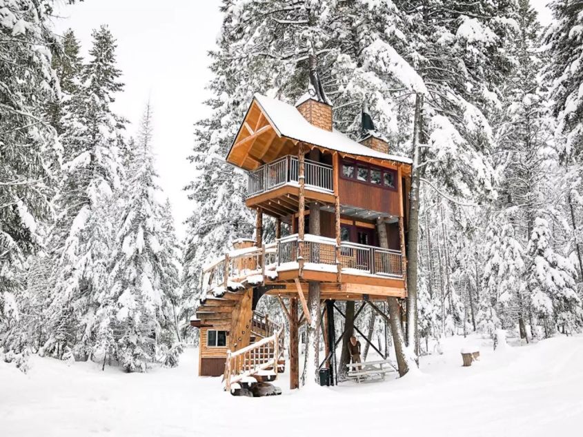 This Treehouse vacation rental in Montana is Ideal for a Family of Four