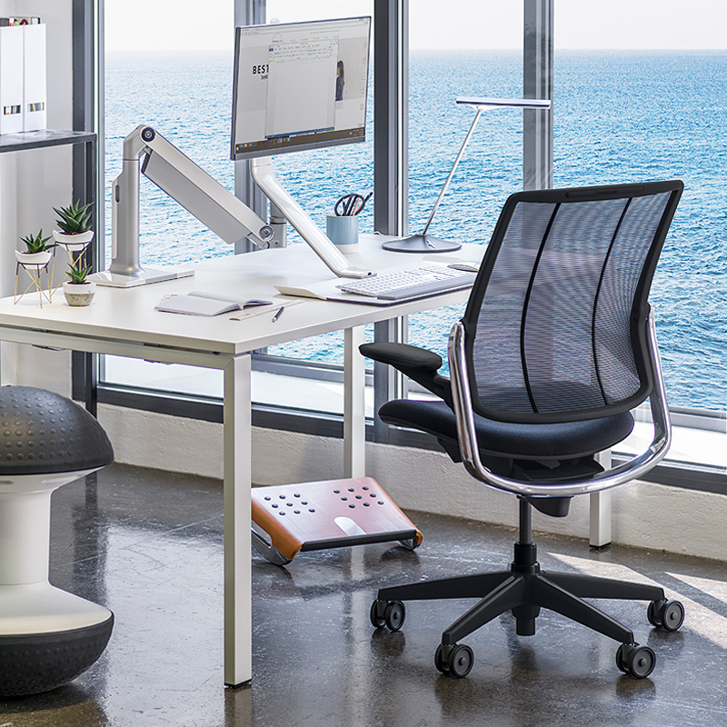 Smart Ocean task chair by Humanscale is made out of recycled fishing nets 