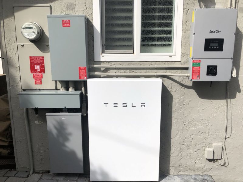 Tesla Solar Roof tiles - off grid sustainable energy