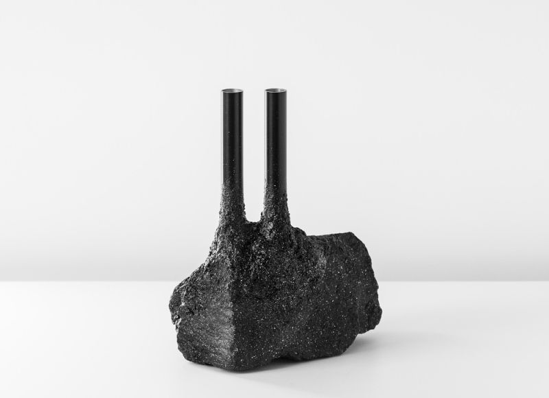 Fusion Vase від Ferreol Babin зображує природу, що поширюється на техногенний світ