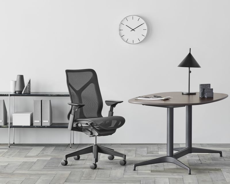 Herman Miller’s Cosm Office Chair Automatically Adapts to User’s Posture 