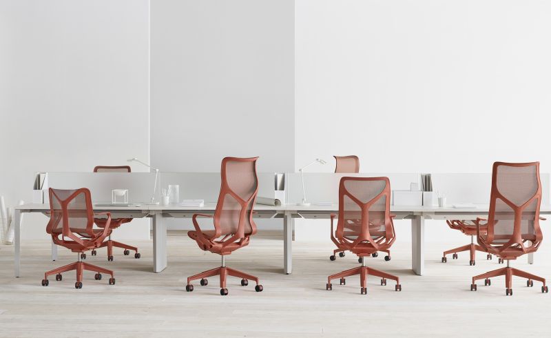 Herman Miller’s Cosm Office Chair Automatically Adapts to User’s Posture 