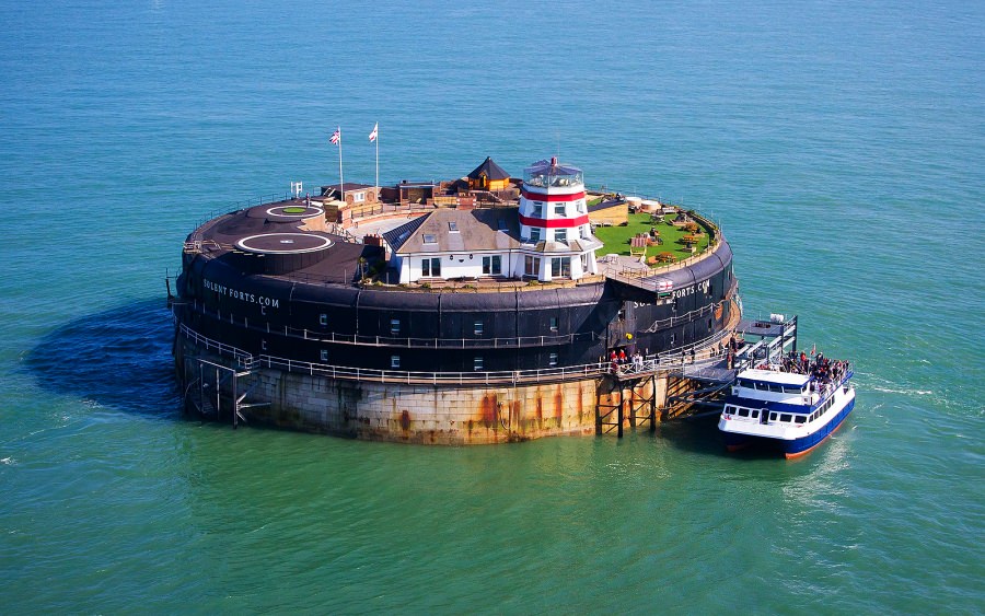 NO MAN'S FORT by Solent Forts