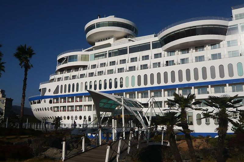 Sun Cruise Hotel