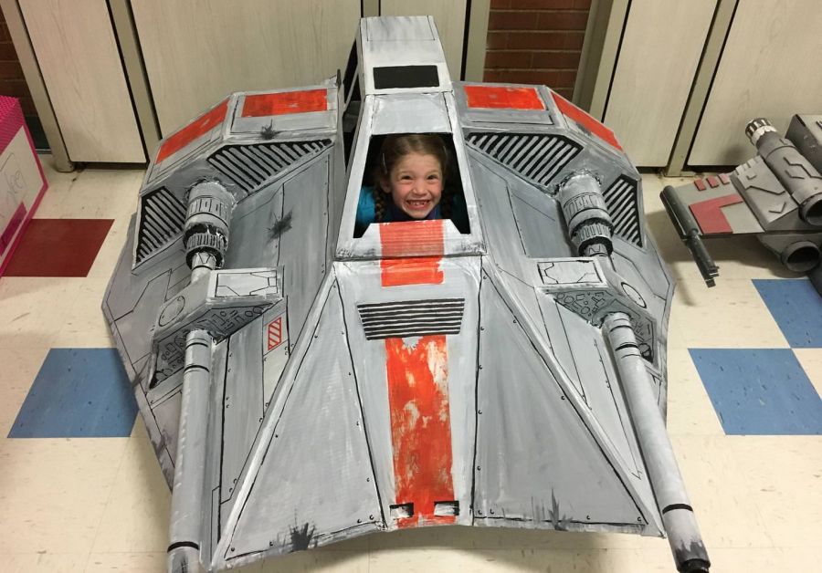 X Wings Cardboard Star Wars snowspeeder -DIY