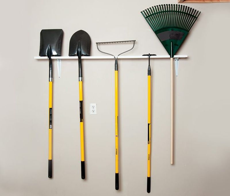 Easy-to-Build Garden Tool Rack