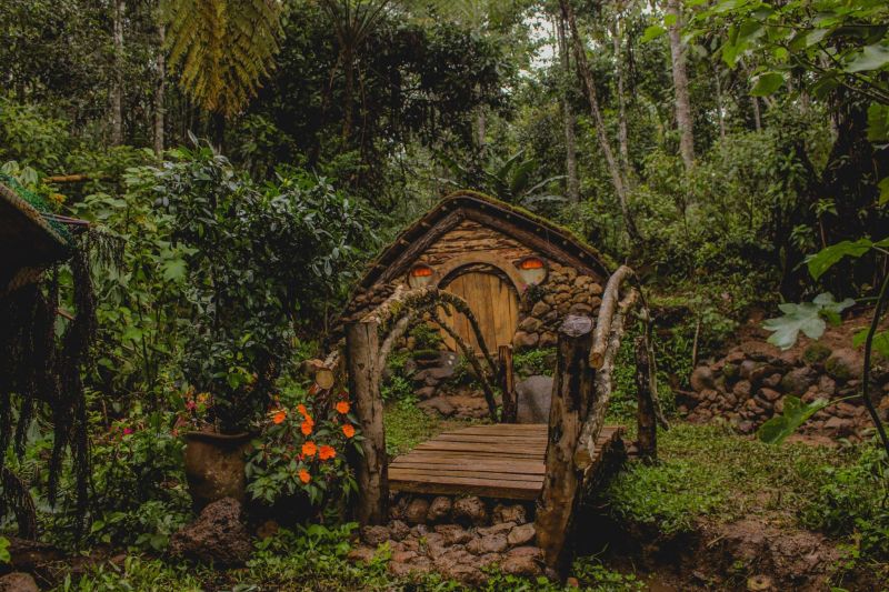 Life-Size Hobbit Houses in Philippines are Straight Out of Lord of The Rings