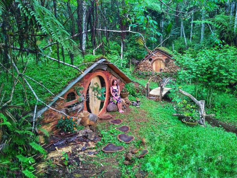 Life-Size Hobbit Houses in Philippines are Straight Out of Lord of The Rings