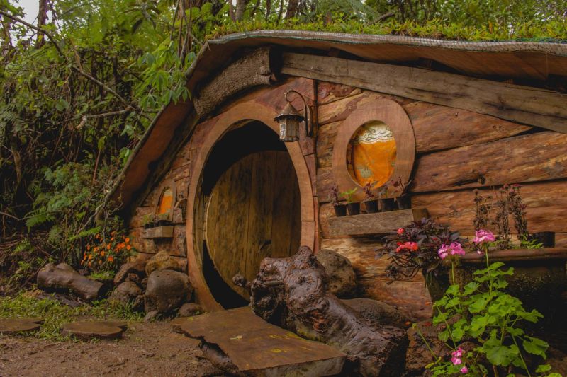 Life-Size Hobbit Houses in Philippines are Straight Out of Lord of The Rings