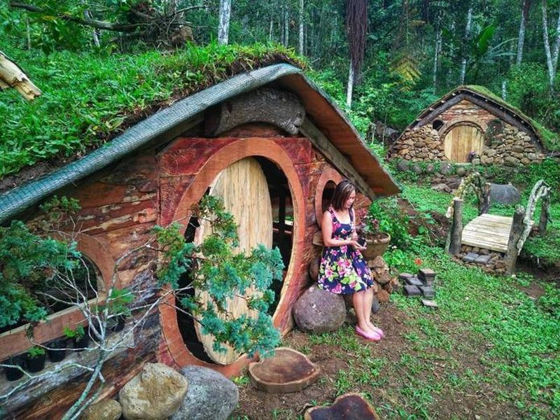 Life-Size Hobbit Houses in Philippines are Straight Out of Lord of The Rings