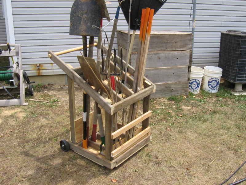 Movable Garden Tool Rack 