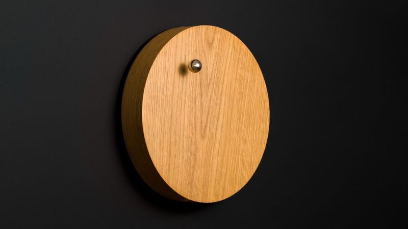 STORY Levitating Clock by Flyte