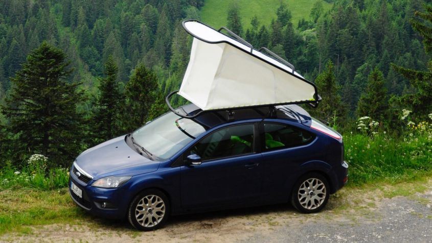 Sebastian Maluska Creates Simple, Affordable, and Lightweight Rooftop Tent