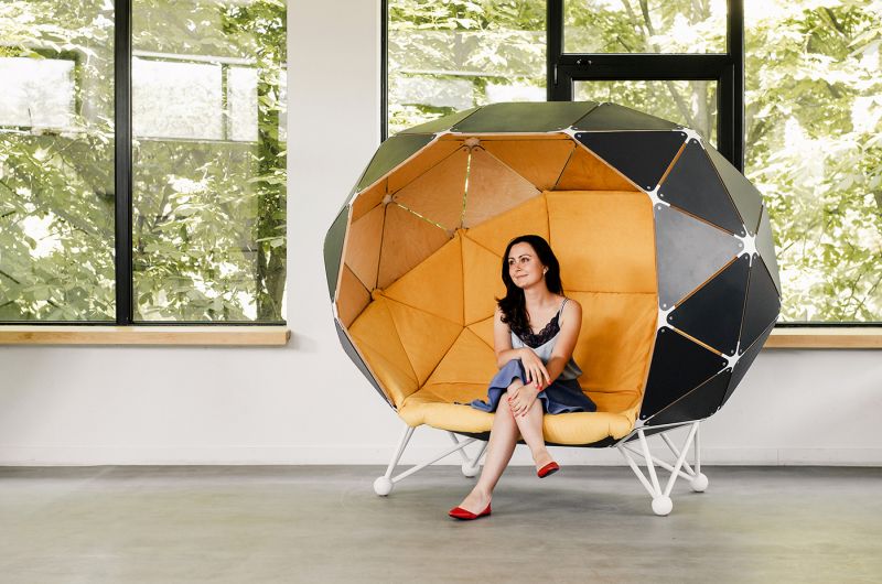 The Planet for Two by MZPA Offers Privacy and Comfort in Offices 