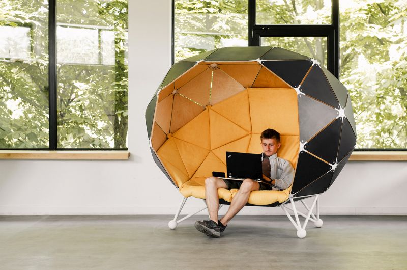 The Planet for Two by MZPA Offers Privacy and Comfort in Offices 