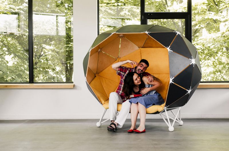The Planet for Two by MZPA Offers Privacy and Comfort in Offices 