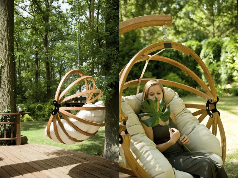 EcoCurves’ Gaya Hanging Chair for Public Spaces 