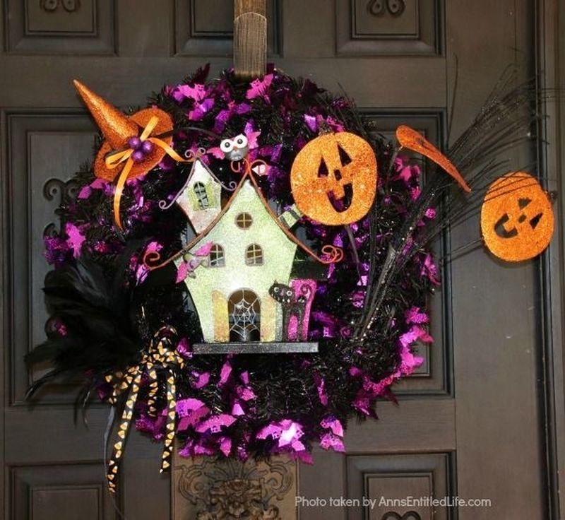 Haunted House Halloween Wreath 