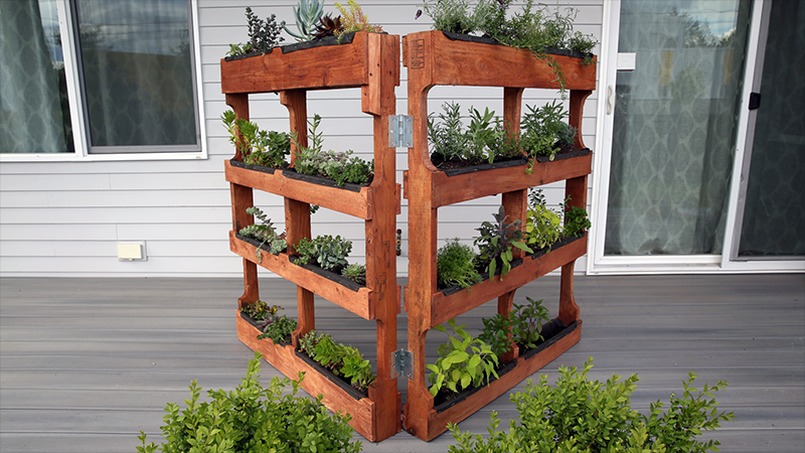 How To Make A Vertical Pallet Garden