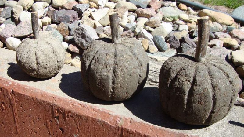 DIY Concrete pumpkin