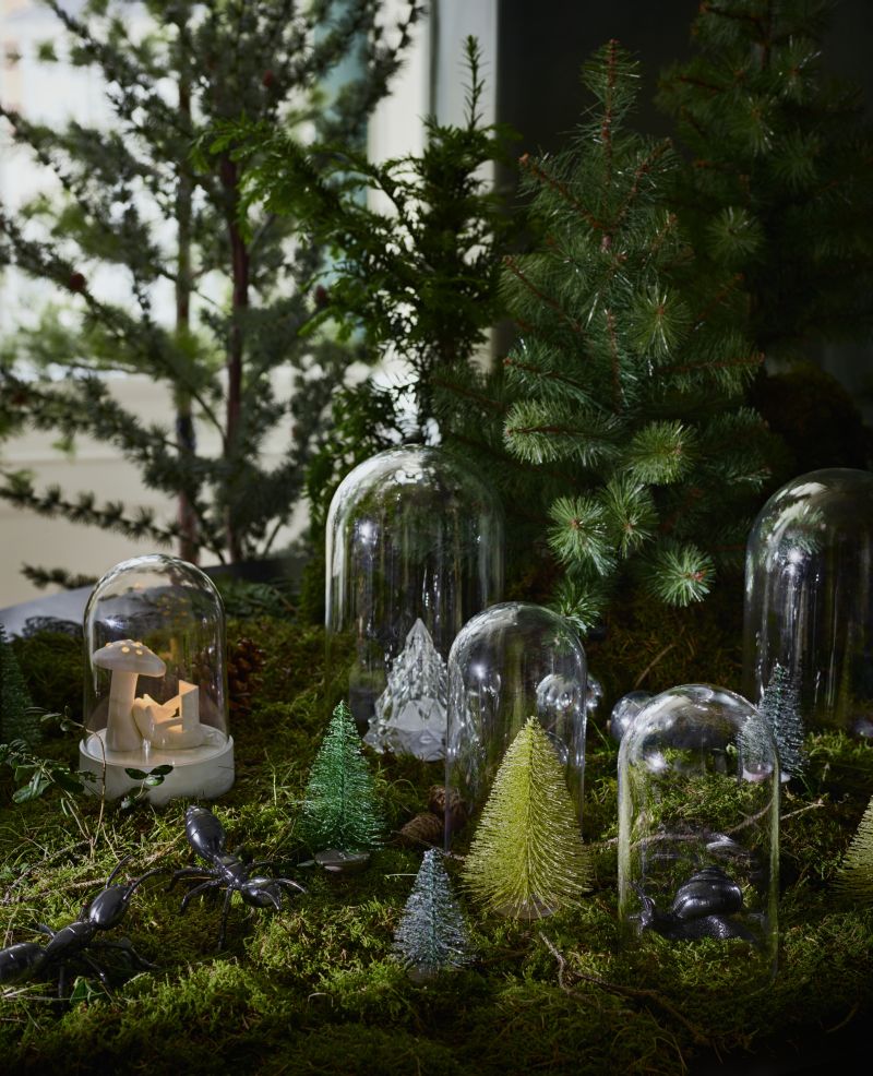 FEJKA Artificial plants, Christmas trees and STRÅLA LED hedgehog table decoration