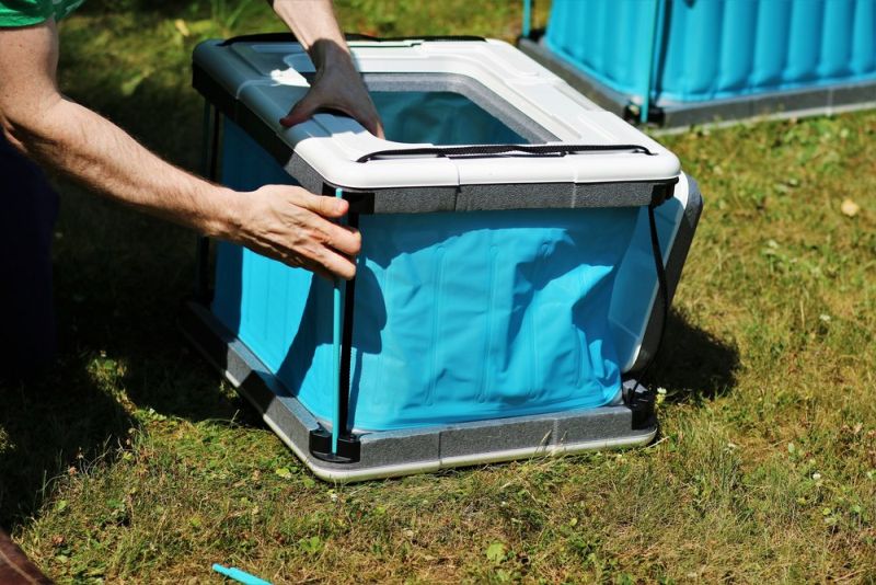 Felik Yuma 60L Cooler Keeps Food Fresh Without Electricity and Ice