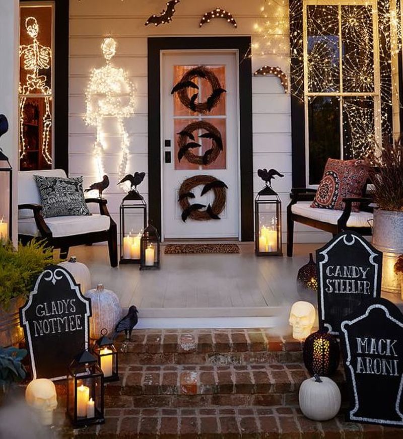 Halloween front door light decoration ideas_1