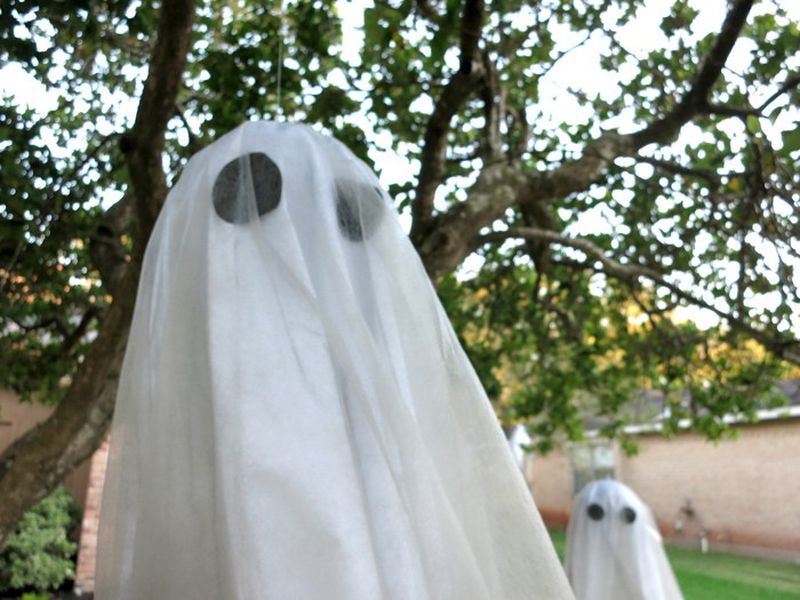 Hanging Halloween Ghosts
