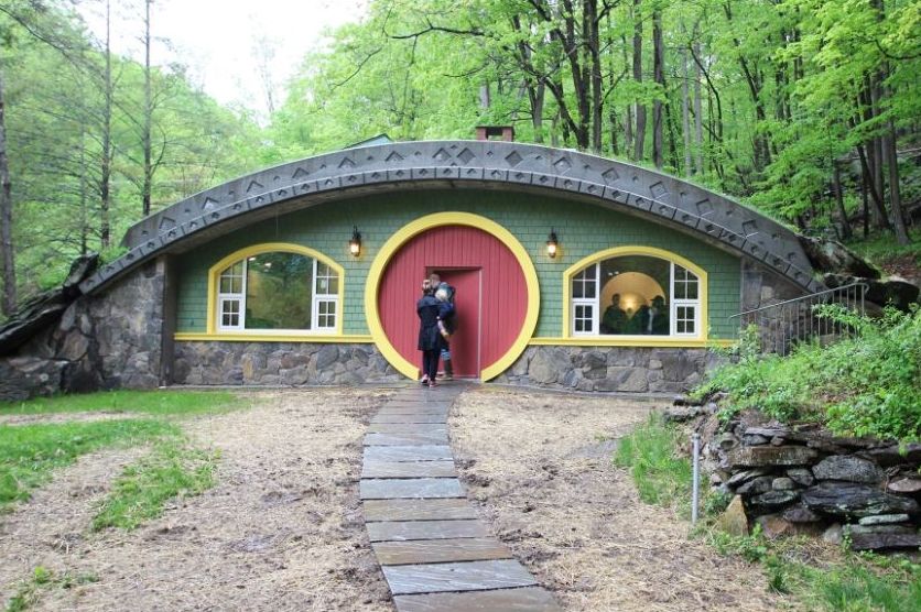 Hobbit Hollow - Passive Hobbit House in New York - DIY