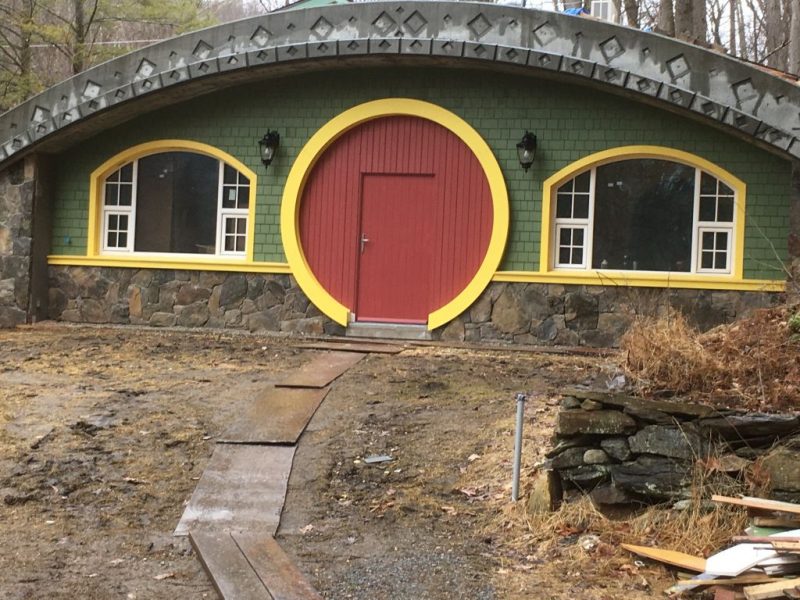 Man Builds Passive Hobbit House in New York 