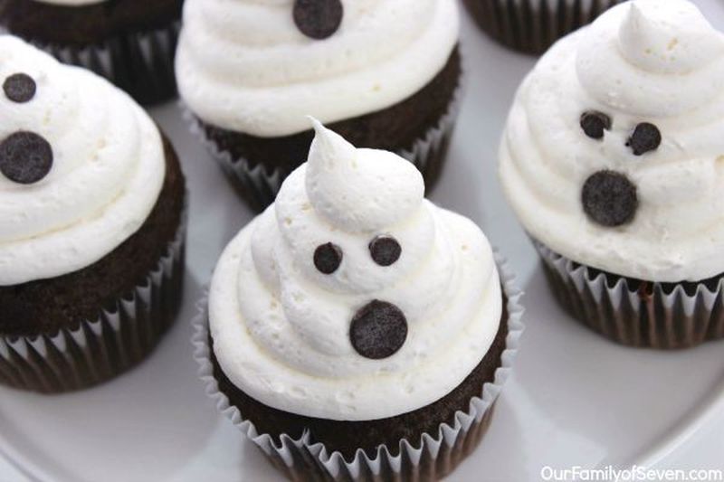 15+ Easy Kid-Friendly Halloween Treats to Try