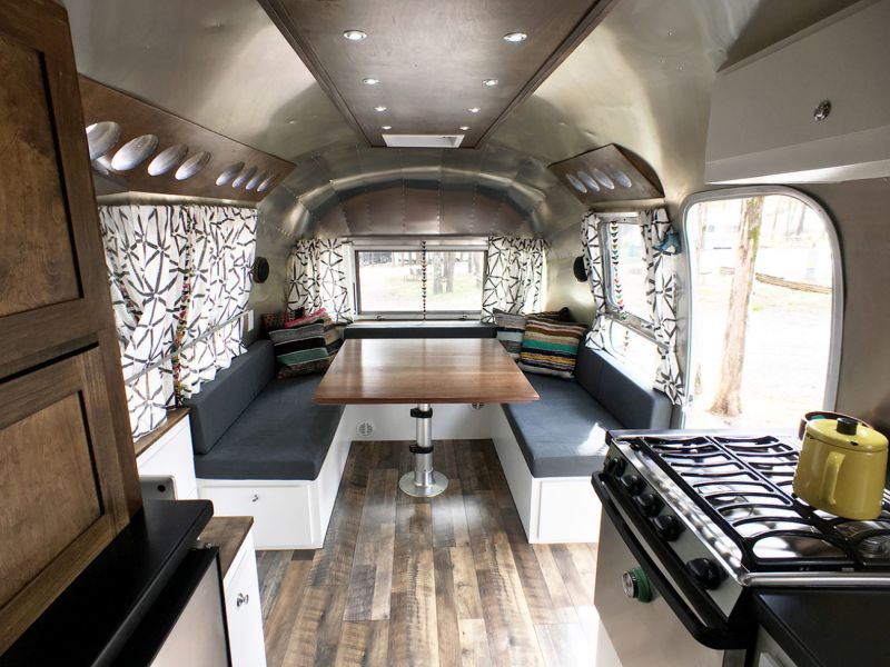 This Renovated Airstream Trailer Houses a Family of Six_29