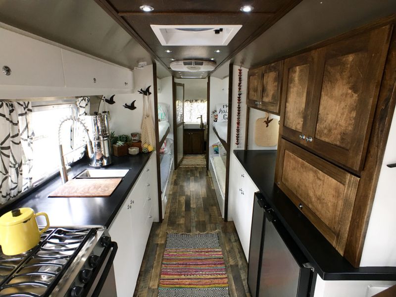 This Renovated Airstream Trailer Houses a Family of Six_29