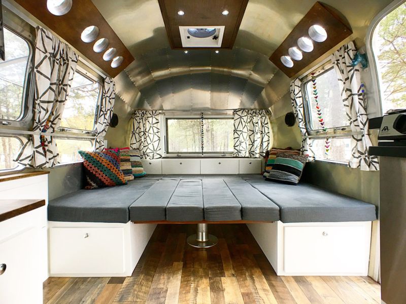 This Renovated Airstream Trailer Houses a Family of Six_29