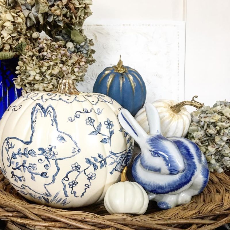 Chinoiserie Pumpkins are the Classiest Halloween Decorating Trend 