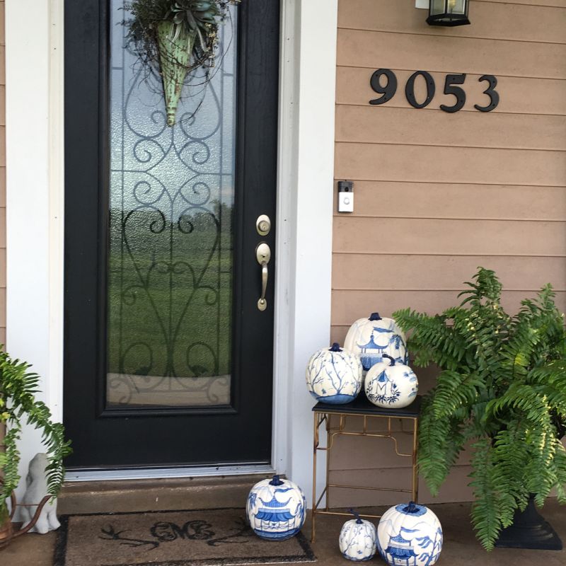 Chinoiserie Pumpkins are the Classiest Halloween Decorating Trend 