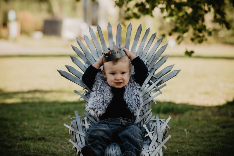 Easy DIY: Make a Baby-Sized Iron Throne using Craft Foam and Baby Chair 