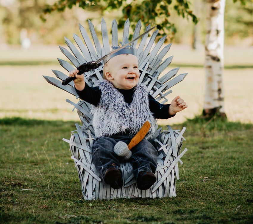 Easy DIY: Make a Baby-Sized Iron Throne using Craft Foam and Baby Chair 