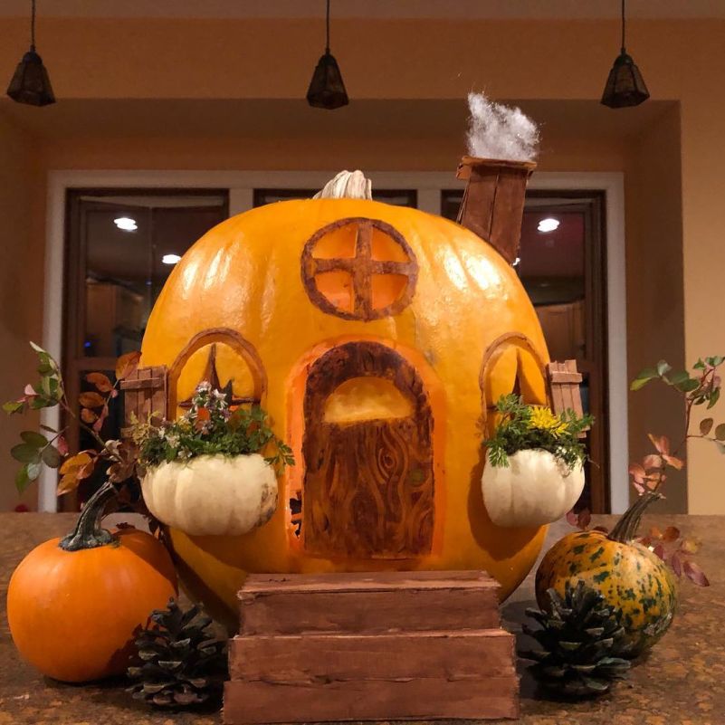Ideas for DIY Pumpkin Fairy House /Garden for Halloween