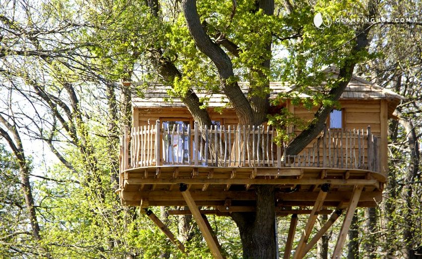 orb-shaped tree house near Senlis Cathedral in Raray, France