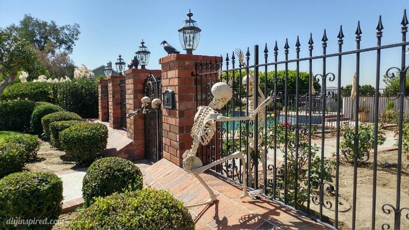 skeleton front gate Halloween decoration