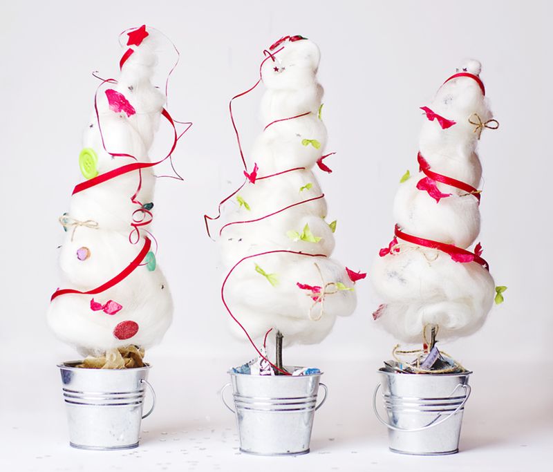 Cotton Christmas trees with red ribbon