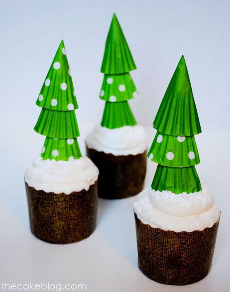  green Cupcake Liner Christmas Tree small 