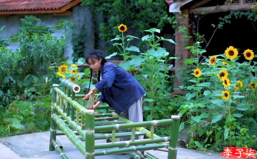 Li Ziqi Makes Bamboo Furniture Without Nuts and Bolts 