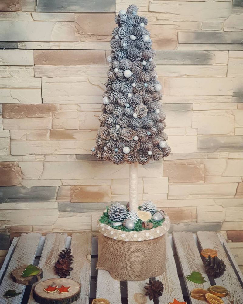 tabletop Pinecone Alternative Christmas Tree