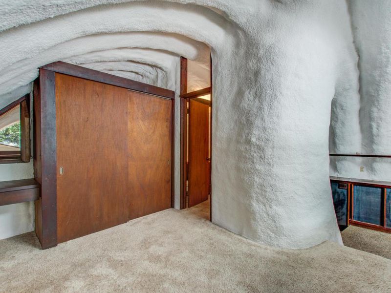 70s Earth Berm House in Wisconsin is Out for Sale 