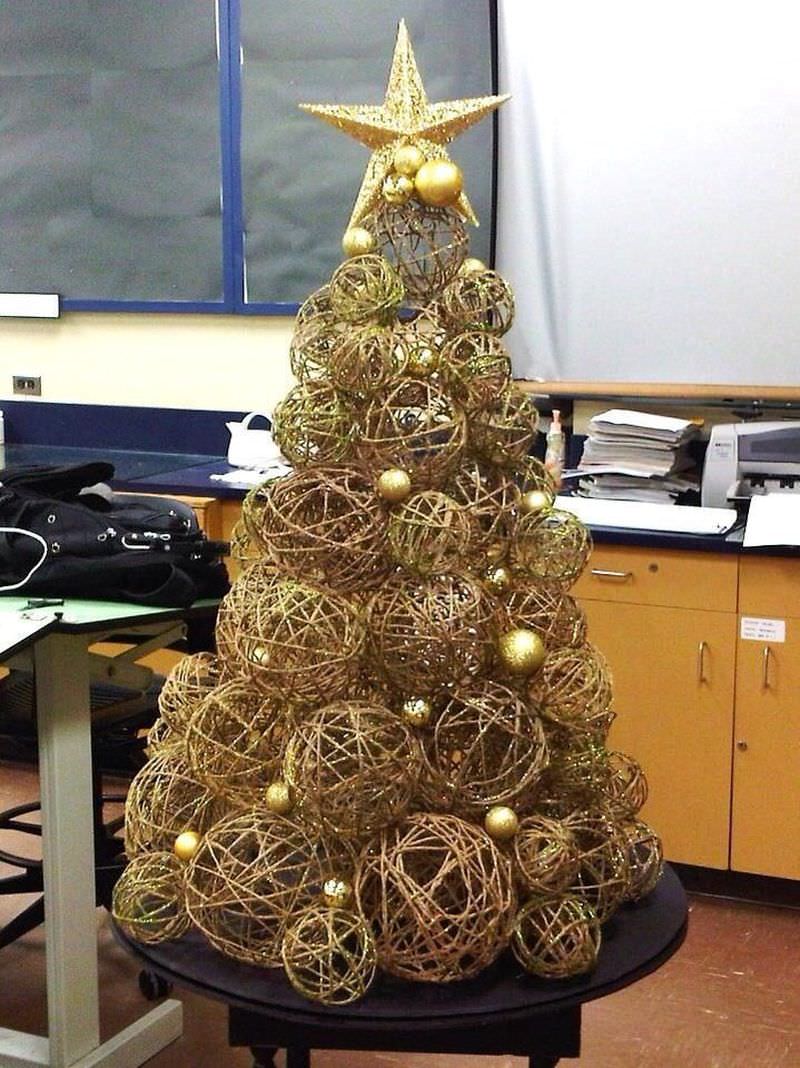 Yarn ball Christmas Trees 