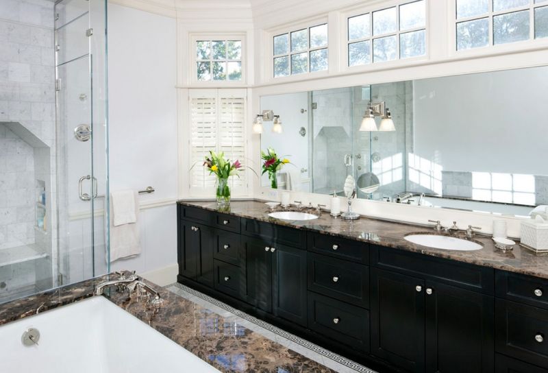 clerestory window in bathroom 